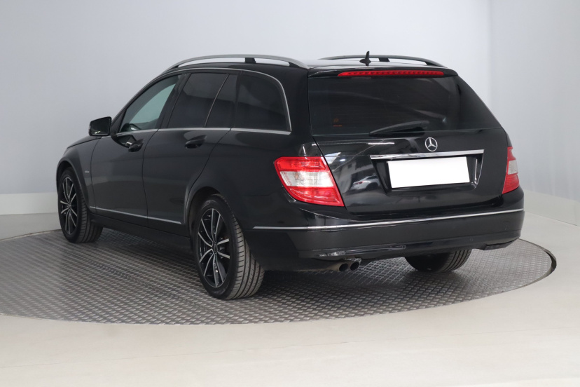 Mercedes-Benz C, 2009