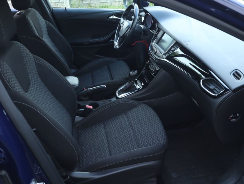 Opel Astra, 2017