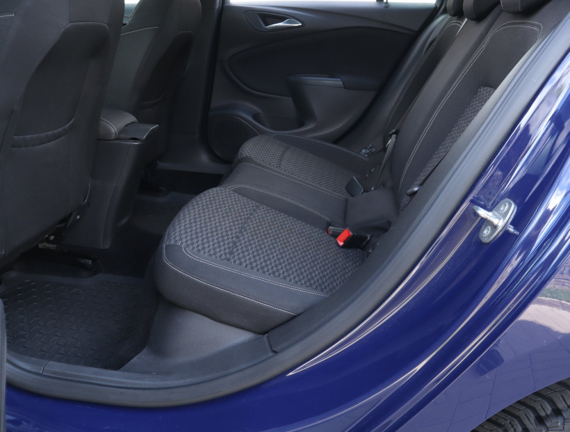 Opel Astra, 2017