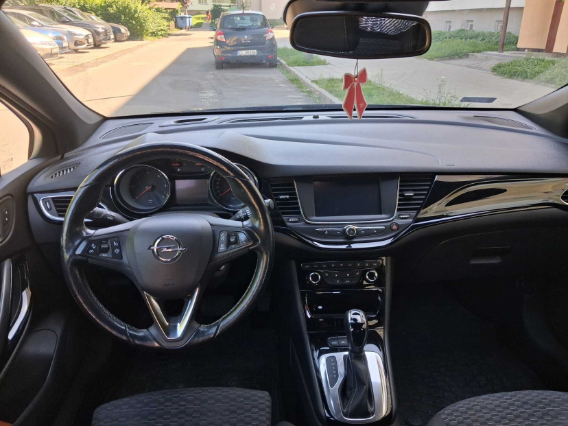 Opel Astra, 2017