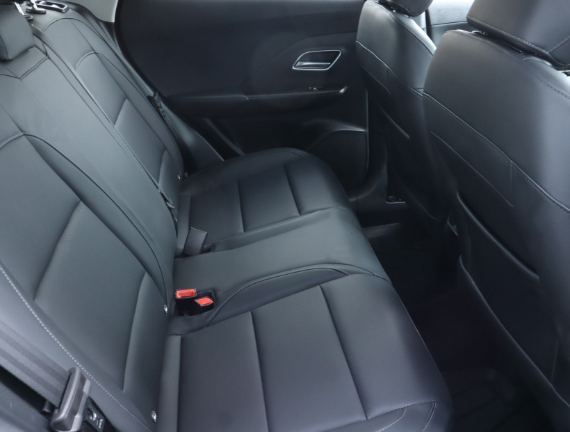 MG ZS SUV, 2025