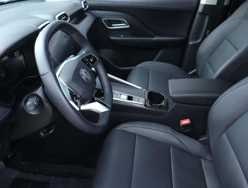 MG ZS SUV, 2025