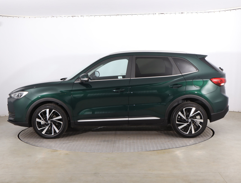 MG ZS SUV, 2025