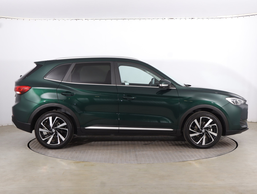MG ZS SUV, 2025