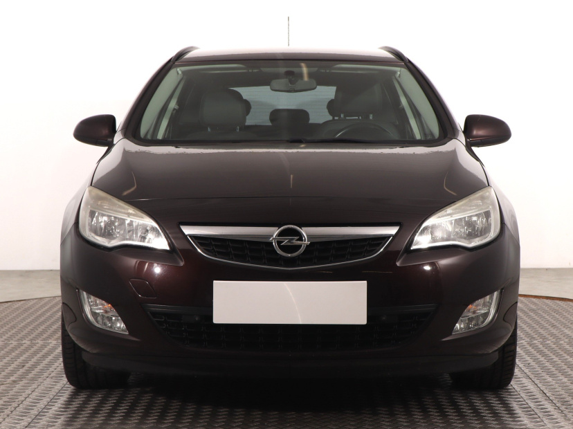 Opel Astra, 2012