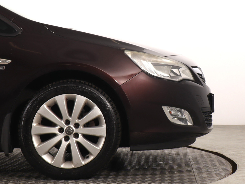Opel Astra, 2012