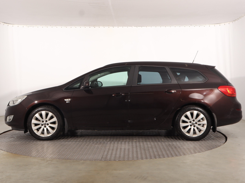 Opel Astra, 2012