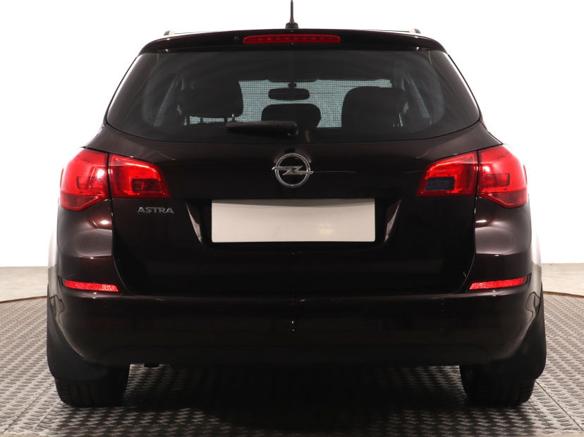 Opel Astra, 2012