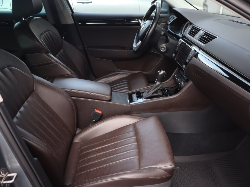 Škoda Superb, 2015