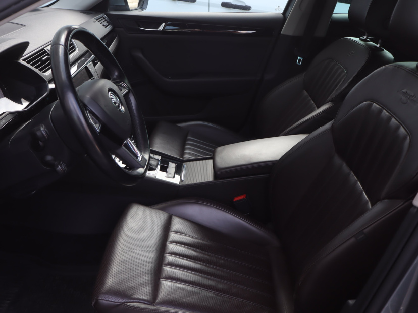 Škoda Superb, 2015