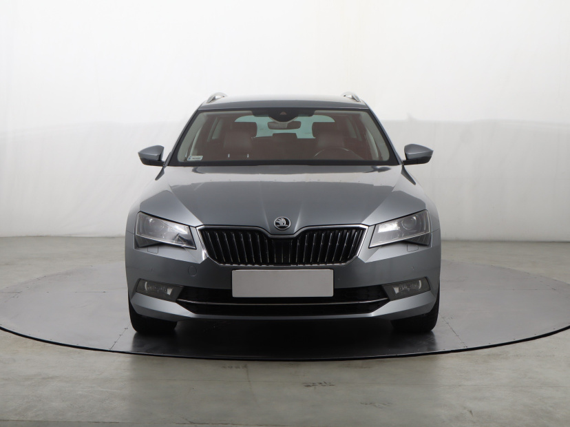 Škoda Superb, 2015