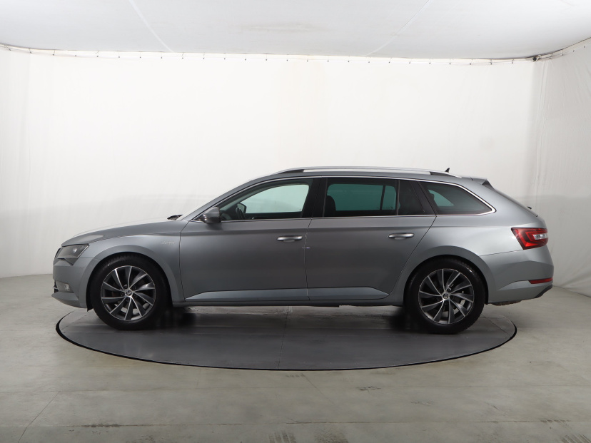 Škoda Superb, 2015