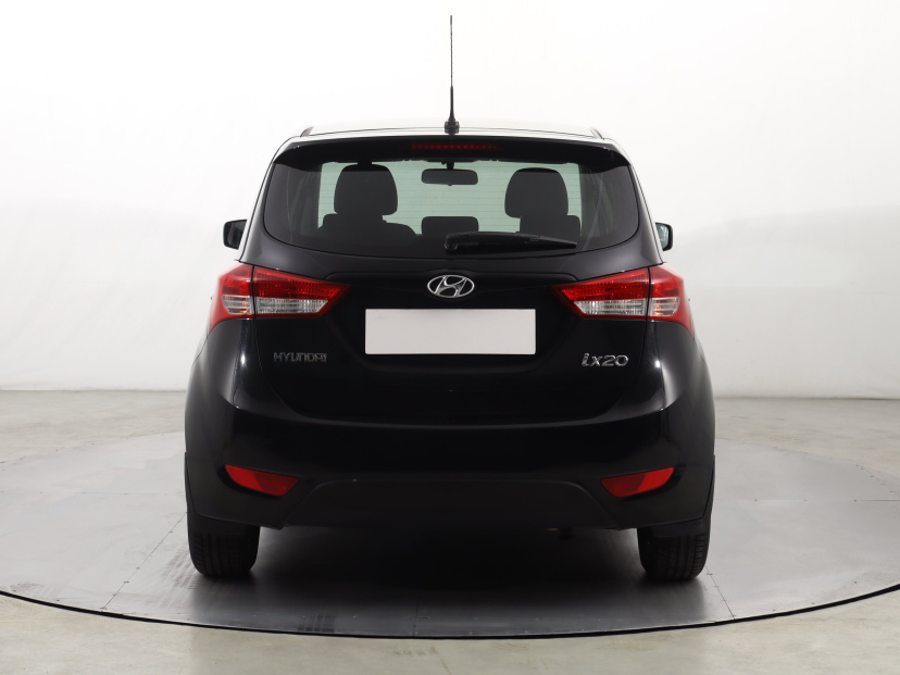 Hyundai ix20, 2011