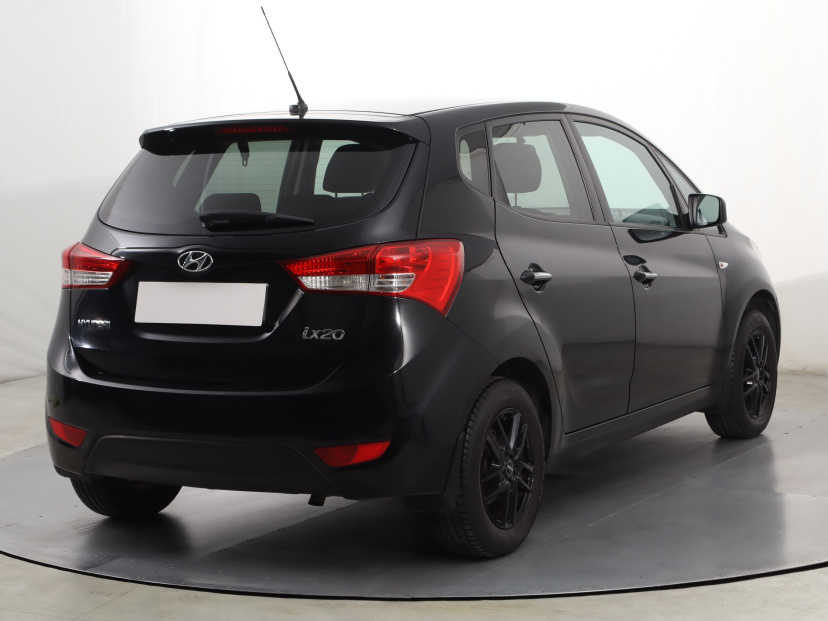 Hyundai ix20, 2011