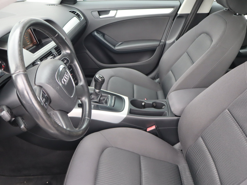 Audi A4, 2010