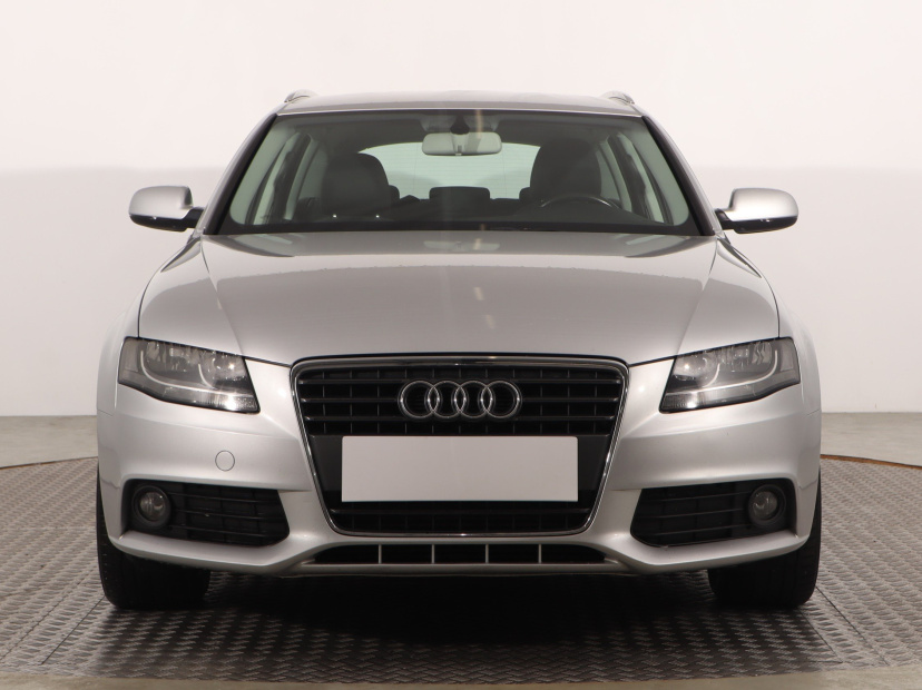 Audi A4, 2010