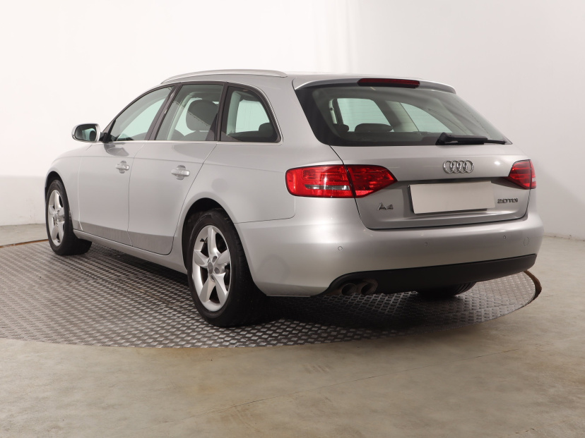 Audi A4, 2010