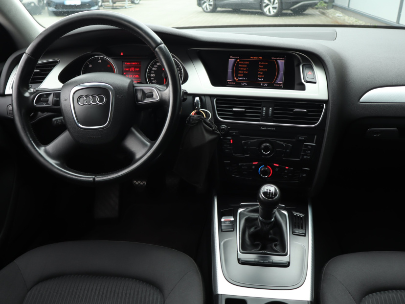 Audi A4, 2010