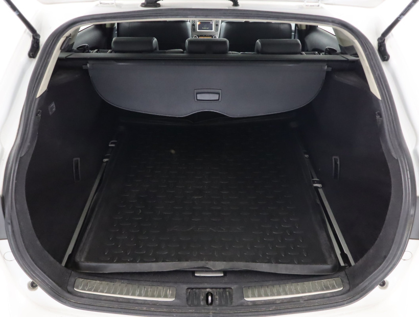 Toyota Avensis, 2013