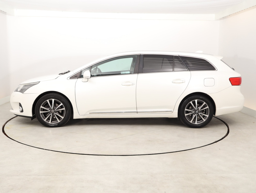 Toyota Avensis, 2013