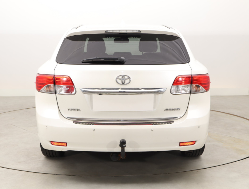 Toyota Avensis, 2013