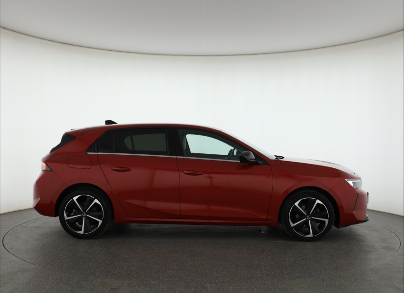 Opel Astra, 2023