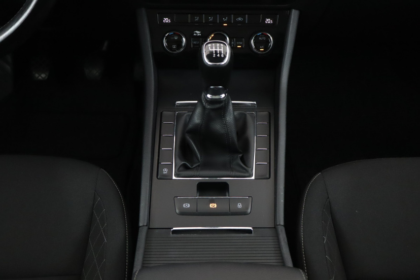 Škoda Superb, 2021