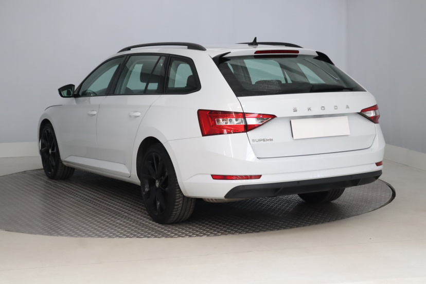 Škoda Superb, 2021