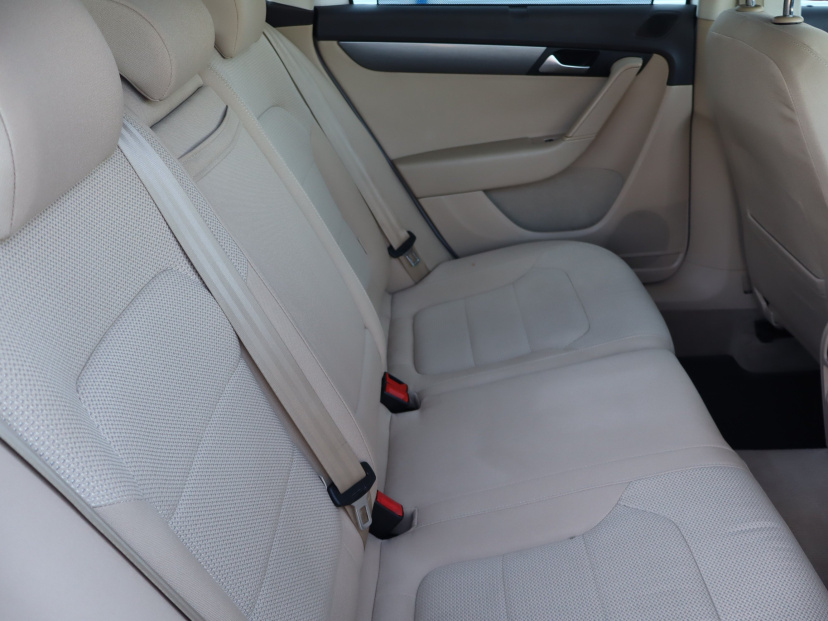 Volkswagen Passat, 2014