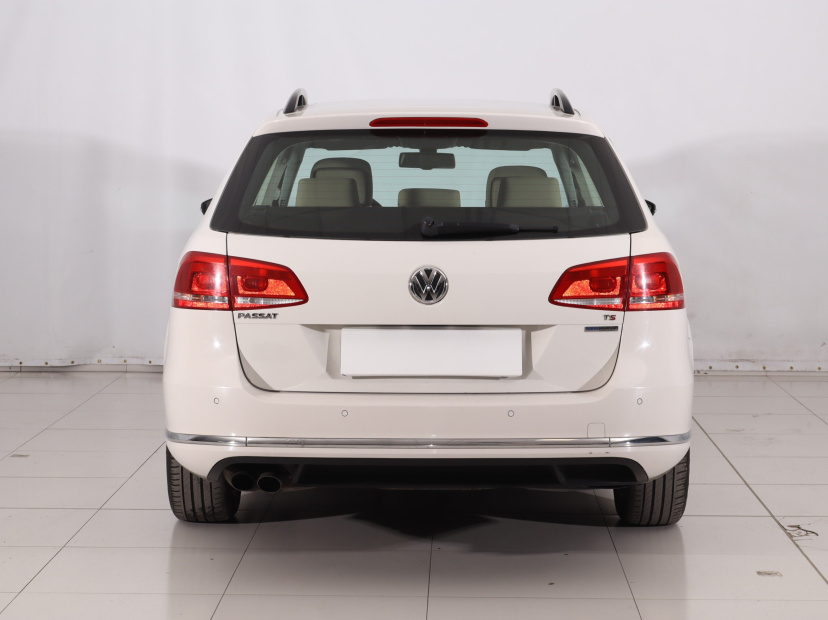 Volkswagen Passat, 2014