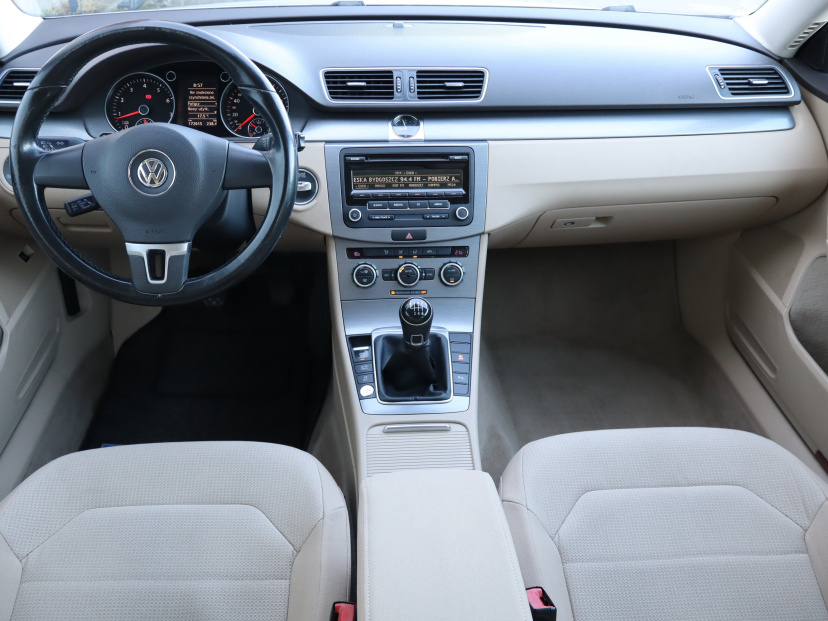 Volkswagen Passat, 2014
