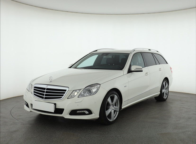 Mercedes-Benz E, 2010