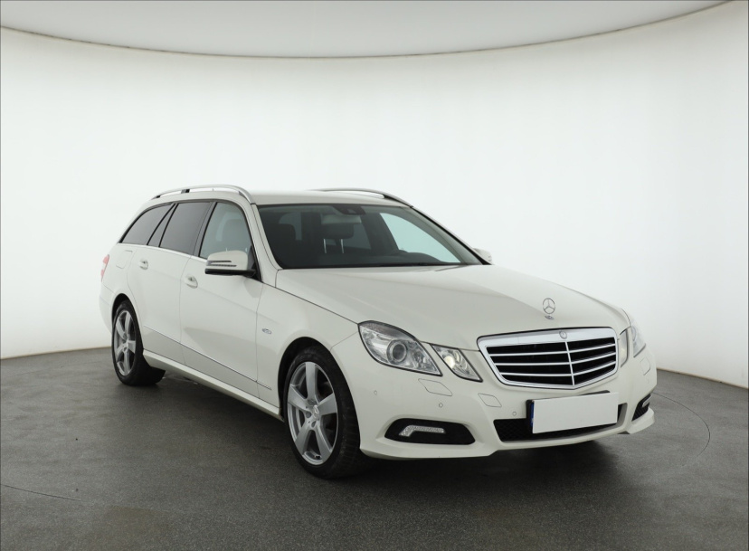 Mercedes-Benz E, 2010