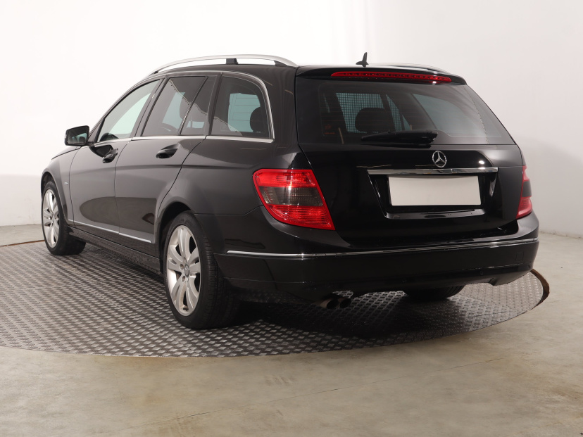 Mercedes-Benz C, 2009