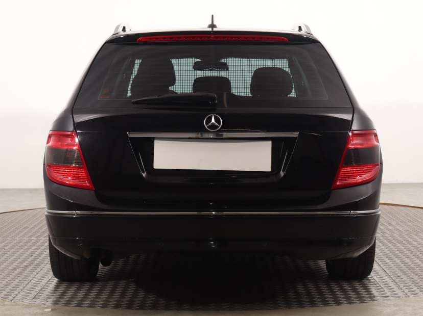 Mercedes-Benz C, 2009