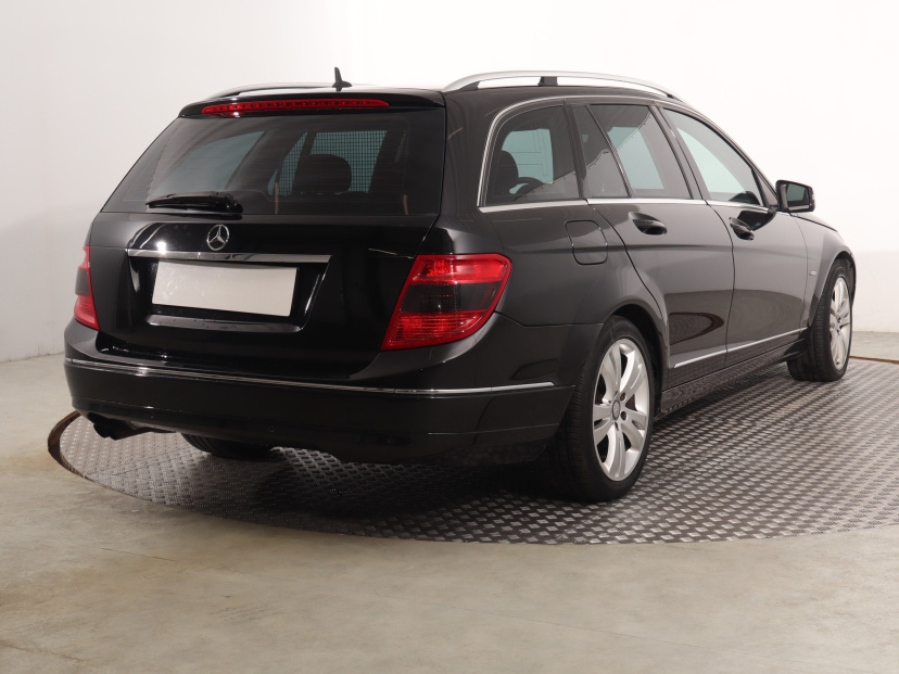 Mercedes-Benz C, 2009