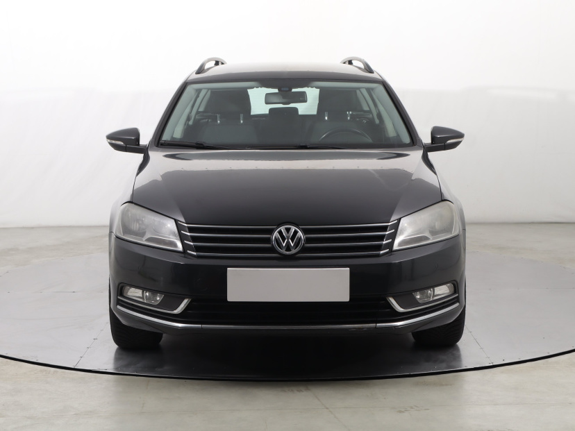 Volkswagen Passat, 2011