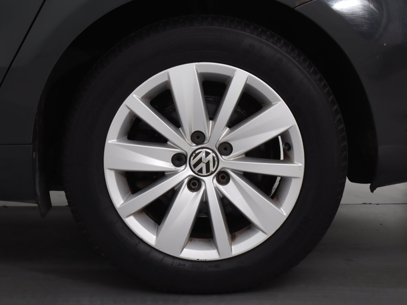 Volkswagen Passat, 2011