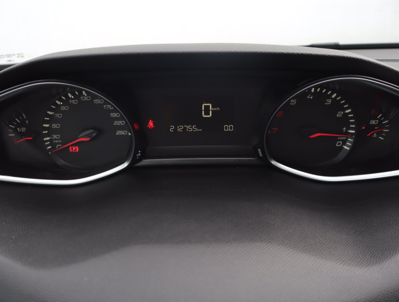 Peugeot 308, 2015