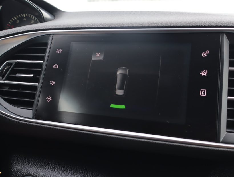 Peugeot 308, 2015
