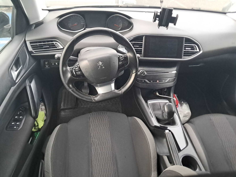 Peugeot 308, 2015