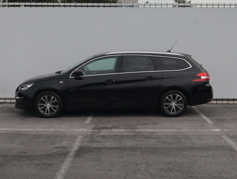 Peugeot 308, 2015