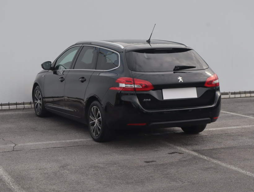 Peugeot 308, 2015