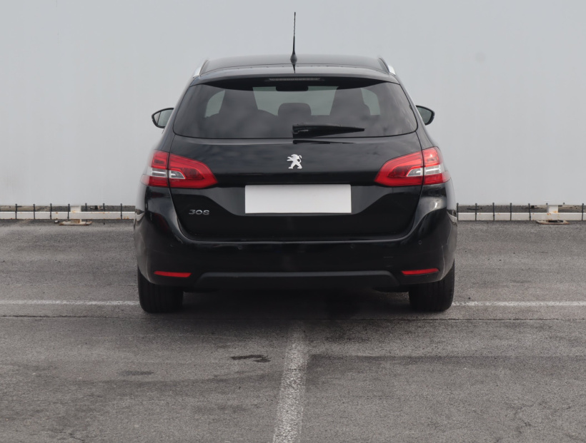 Peugeot 308, 2015