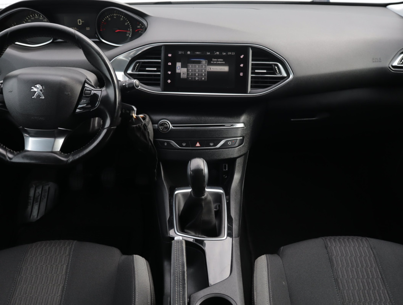 Peugeot 308, 2015
