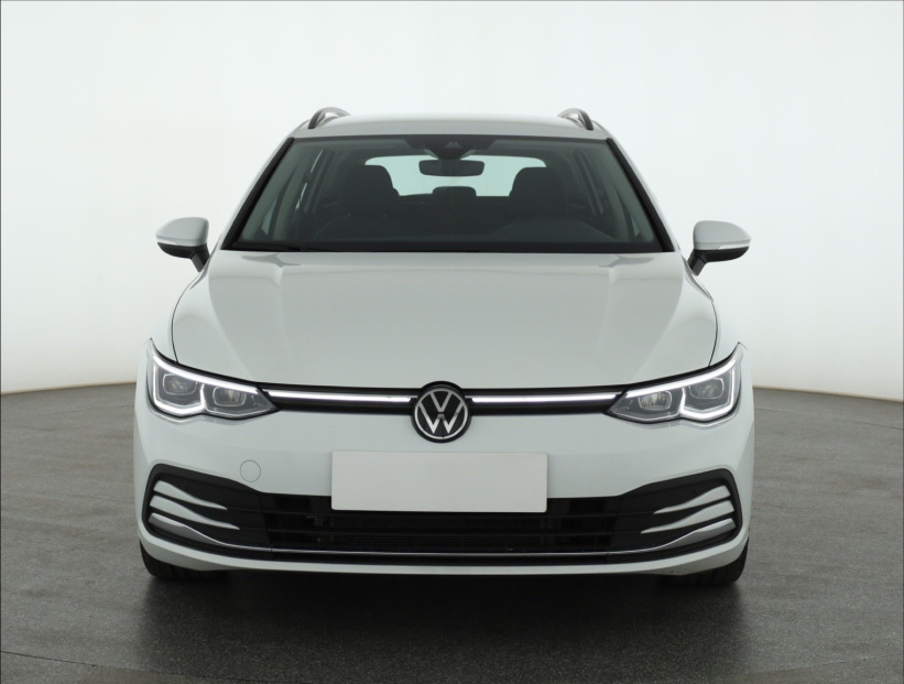 Volkswagen Golf, 2023