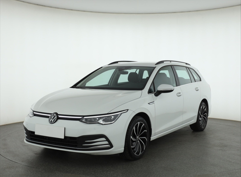 Volkswagen Golf, 2023