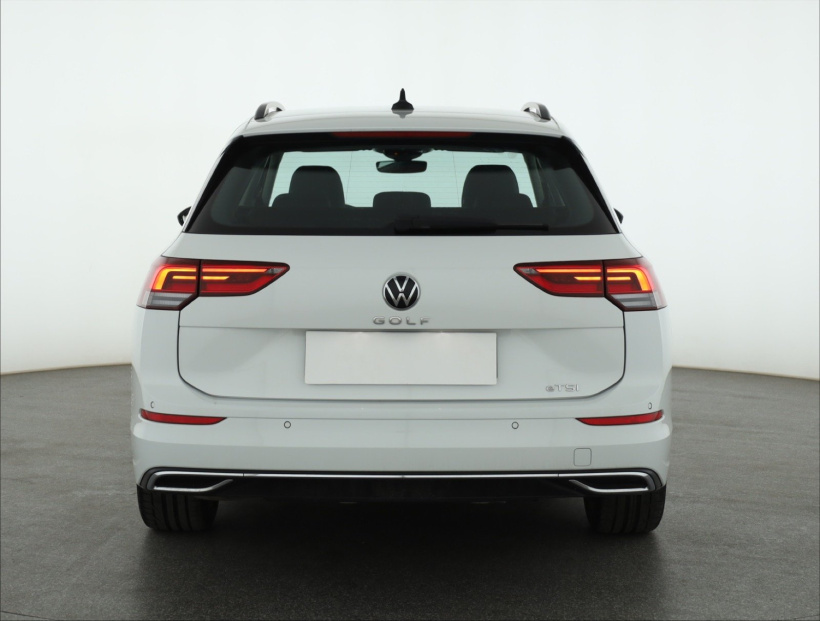 Volkswagen Golf, 2023