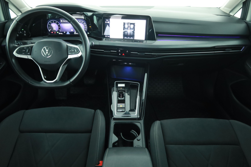 Volkswagen Golf, 2023