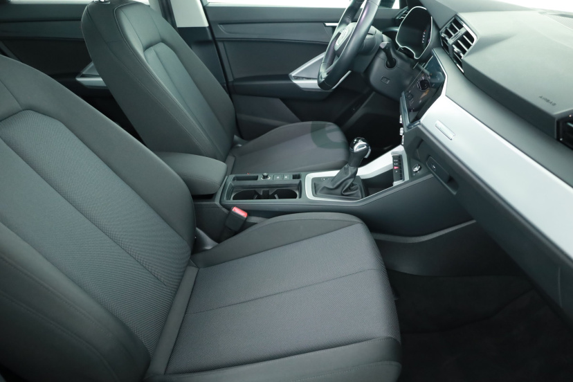 Audi Q3, 2021